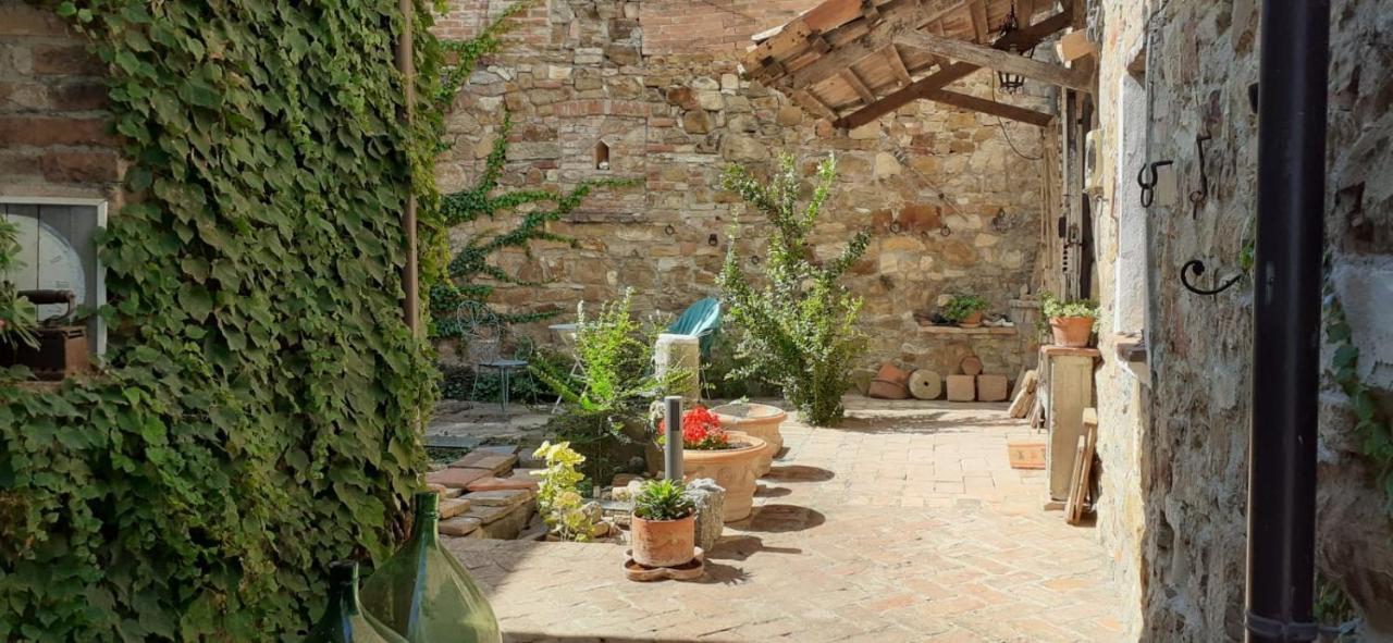 Morelli House Guest House Montalbo Exterior photo